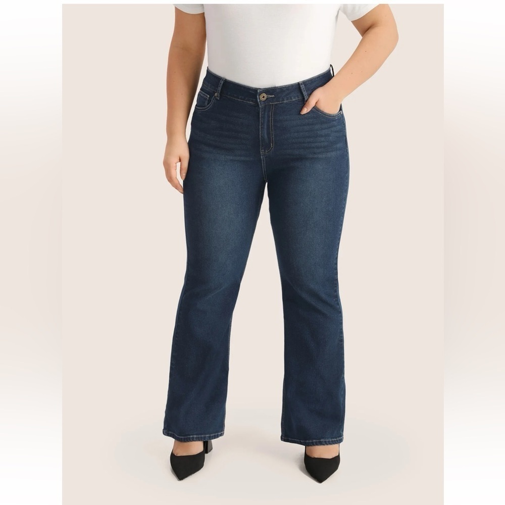 BloomChic Plus Size XL Plain Bootcut Pocket Zipper Fly Jeans us16